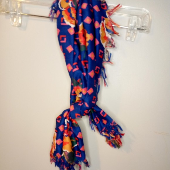 Women's Floral Blue Short Drape Scarf Poncho - Picture 2 of 7